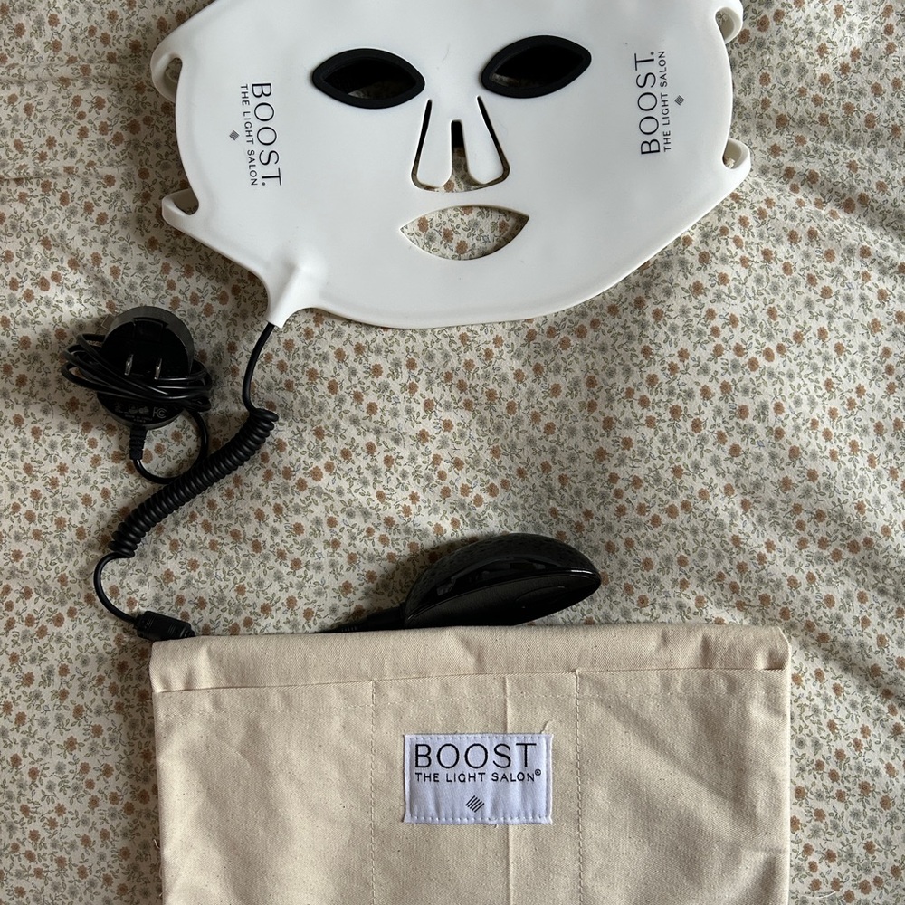 Boost LED Light Therapy Mask
